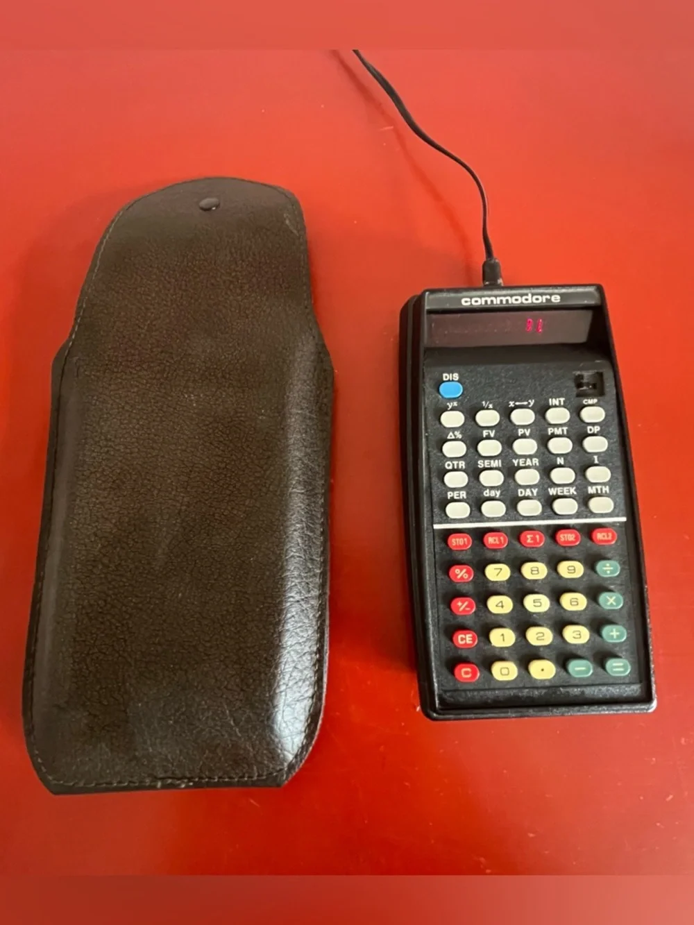 Commodore Vintage 1976 Electronic Calculator/original case/charger. Works great - Picture 4 of 8